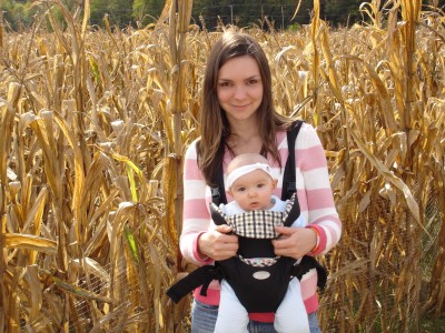 Lila and mommy at the corn maze